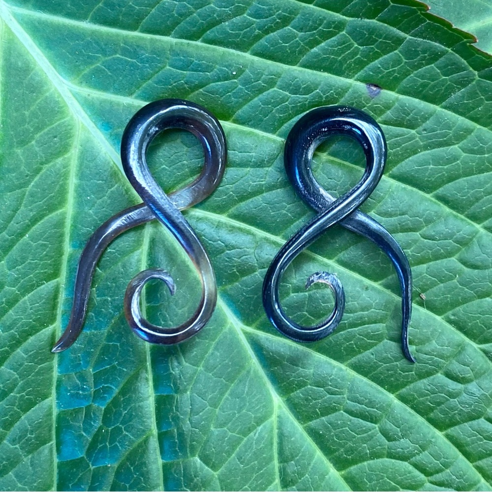 🌈 3/$20 Handmade Buffalo Horn Dangling Tapered Earrings
